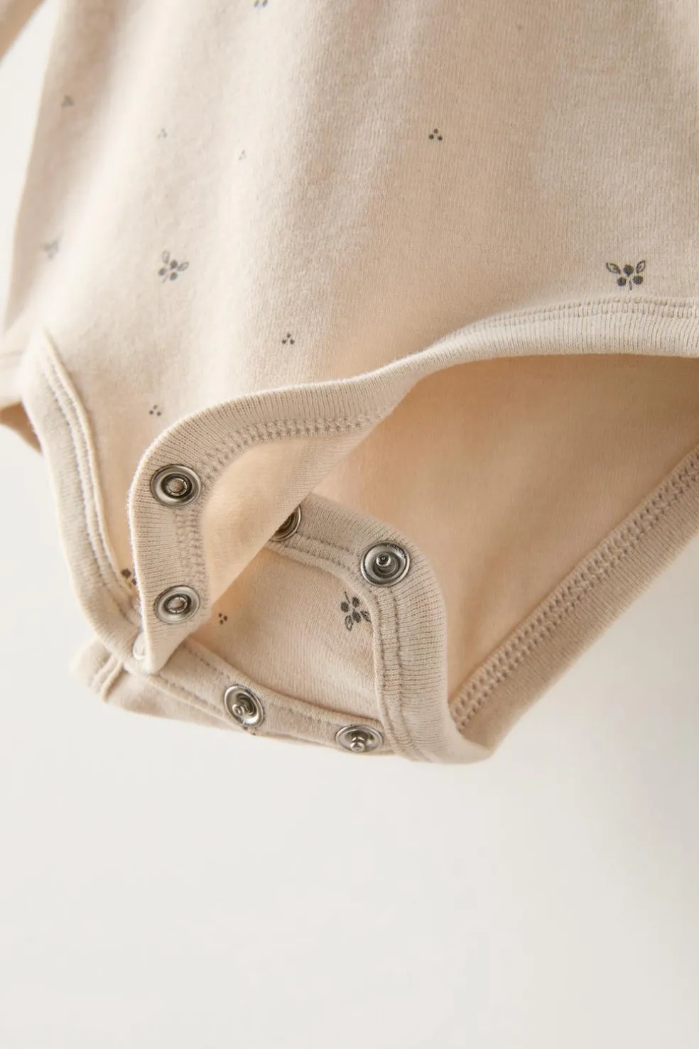 PACK DE BODY E CASAQUINHO ESTAMPADO-ZARA Outlet