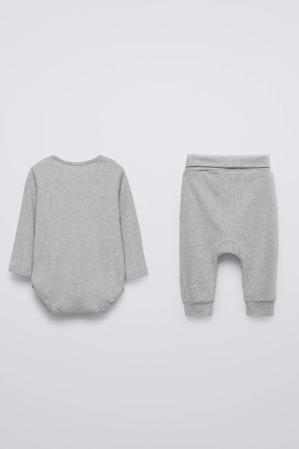 PACK DE BODY E LEGGINGS COM NERVURAS-ZARA Fashion