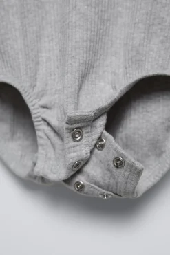 PACK DE BODY E LEGGINGS COM NERVURAS-ZARA Fashion