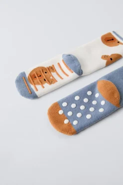 PACK DE DOIS PARES DE MEIAS COM URSO ANTI-DERRAPANTES-ZARA Online