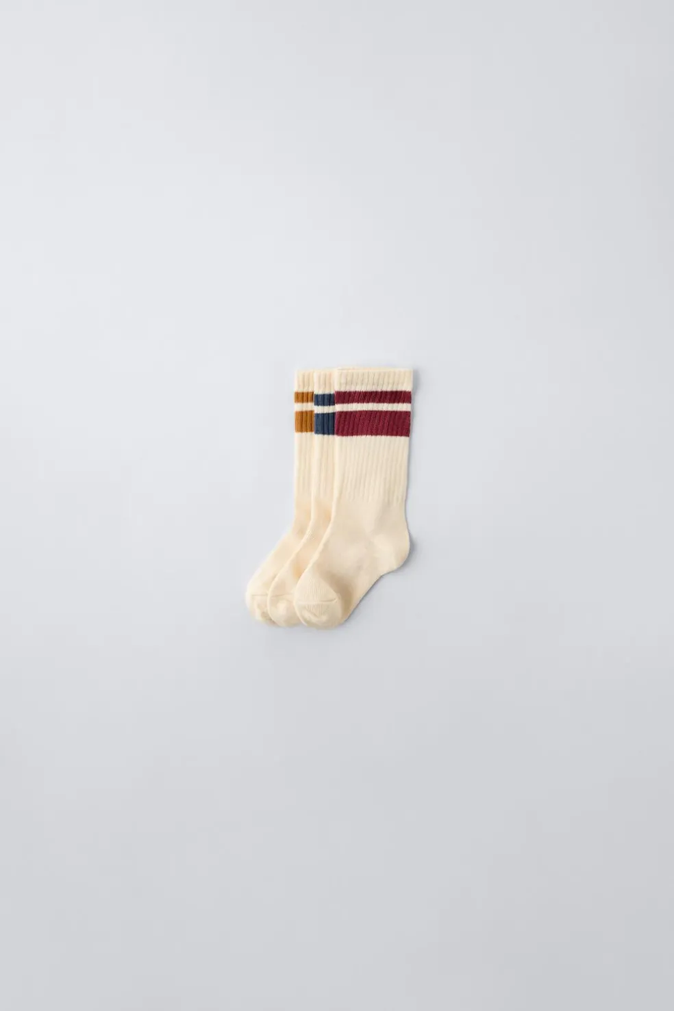 PACK DE TRÊS PARES DE MEIAS COM BANDAS-ZARA Online