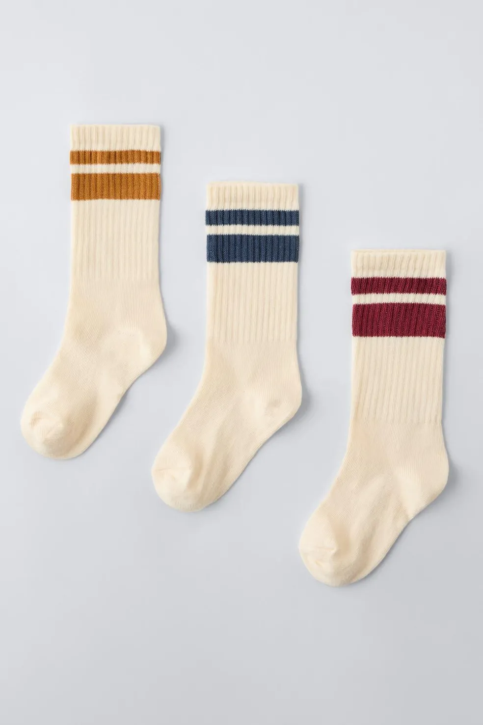 PACK DE TRÊS PARES DE MEIAS COM BANDAS-ZARA Online