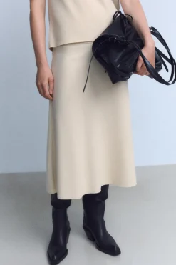 ZARA Winter Layersnew|Saias / Calções^SAIA MIDI VOLUMOSA SOFT Cru
