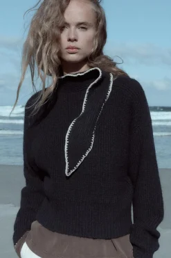 ZARA Winter Layersnew^SWEATER SEM MANGAS DE MALHA COM LAÇO Azul-marinho