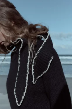 ZARA Winter Layersnew^SWEATER SEM MANGAS DE MALHA COM LAÇO Azul-marinho