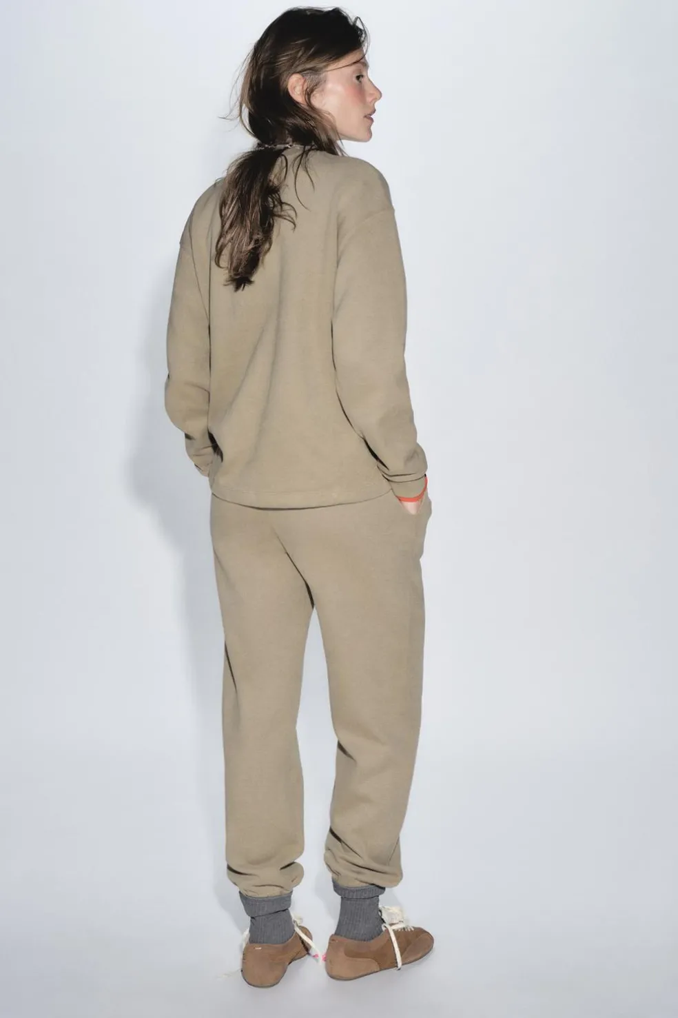 ZARA Winter Layersnew|Sweatshirts / Joggers^SWEATSHIRT SUAVE Camel-claro