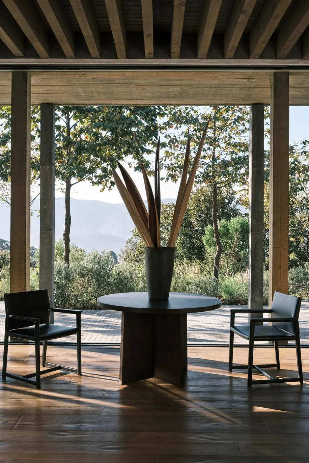 ZARA Móveis|Móveis^TABLE 03 Preto / Castanho