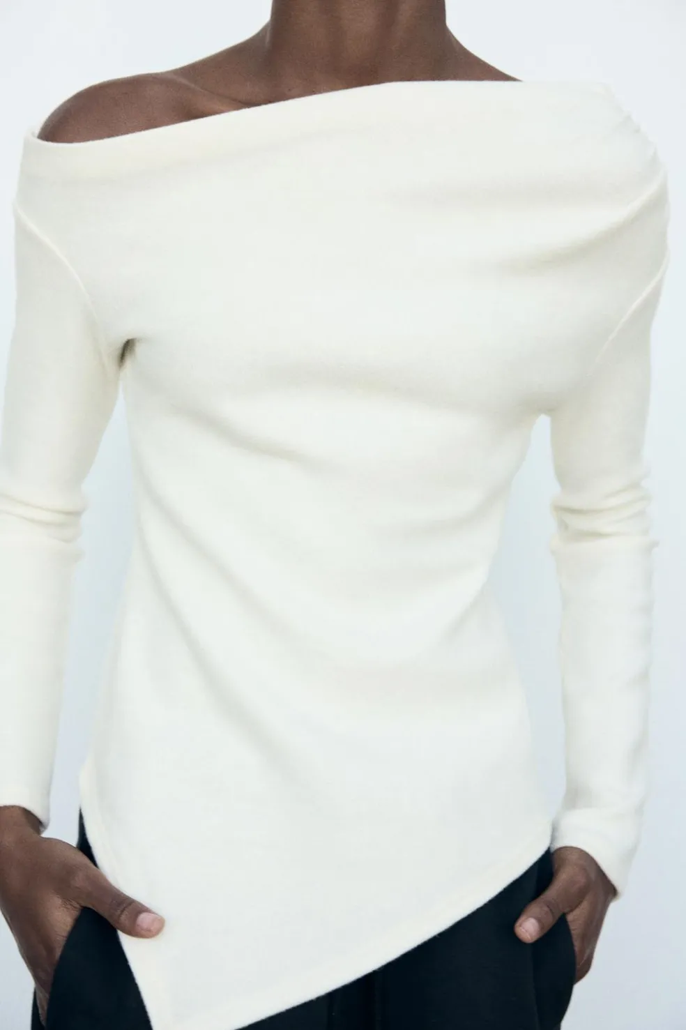 ZARA Winter Layersnew^TOP ASSIMÉTRICO SUAVE Cru