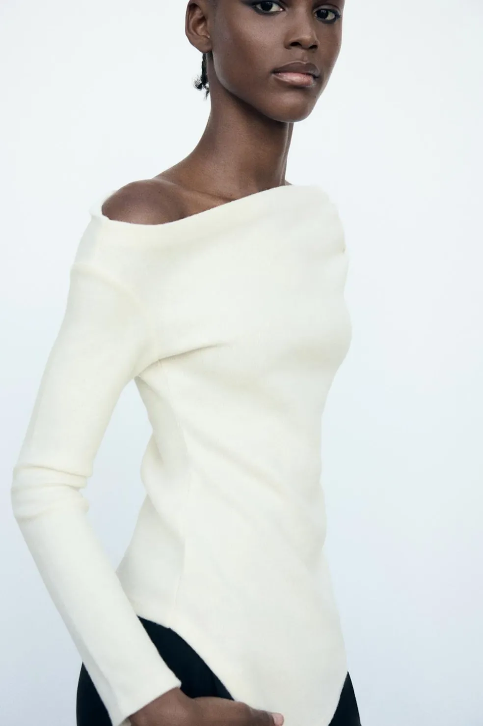 ZARA Winter Layersnew^TOP ASSIMÉTRICO SUAVE Cru