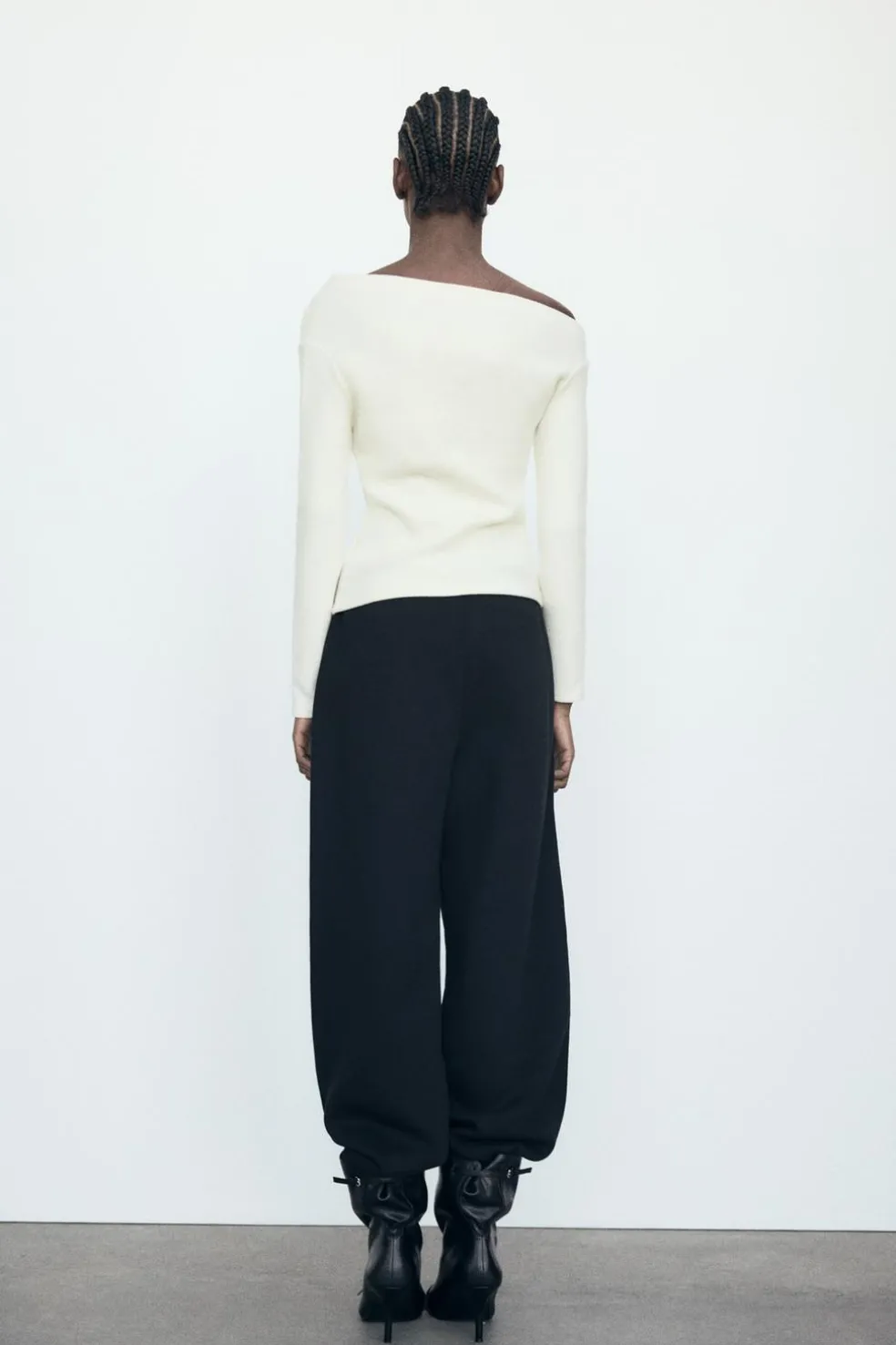 ZARA Winter Layersnew^TOP ASSIMÉTRICO SUAVE Cru