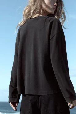 ZARA Winter Layersnew|T-Shirts^T-SHIRT COM EFEITO LAVADO DE MANGA COMPRIDA Preto