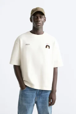 ZARA Sweatshirts|T-Shirts^T-SHIRT COM ESTAMPADOS EM CONTRASTE Branco-marfim