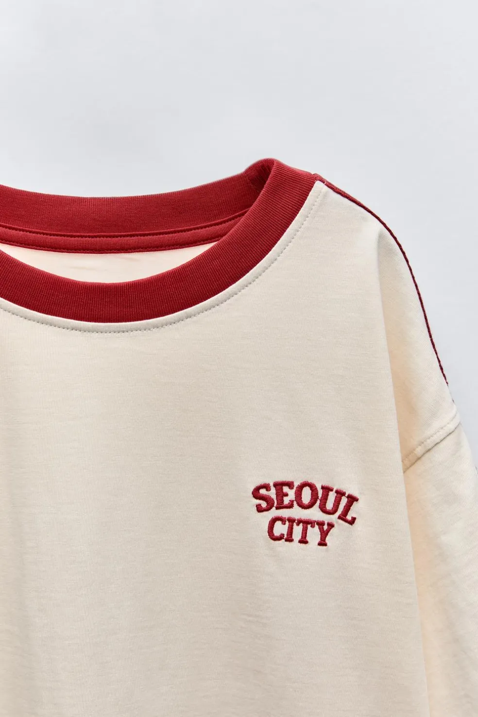 T-SHIRT COM LINHAS VIVAS-ZARA Outlet
