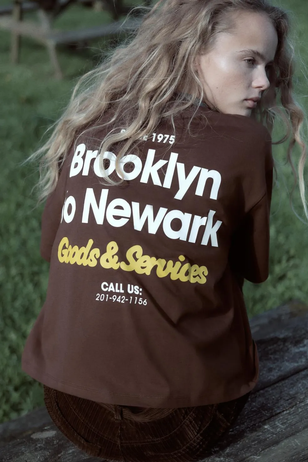 ZARA Winter Layersnew|T-Shirts^T-SHIRT COM MENSAGEM Castanho