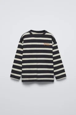 T-SHIRT ÀS RISCAS COM MENSAGEM BORDADA-ZARA Flash Sale