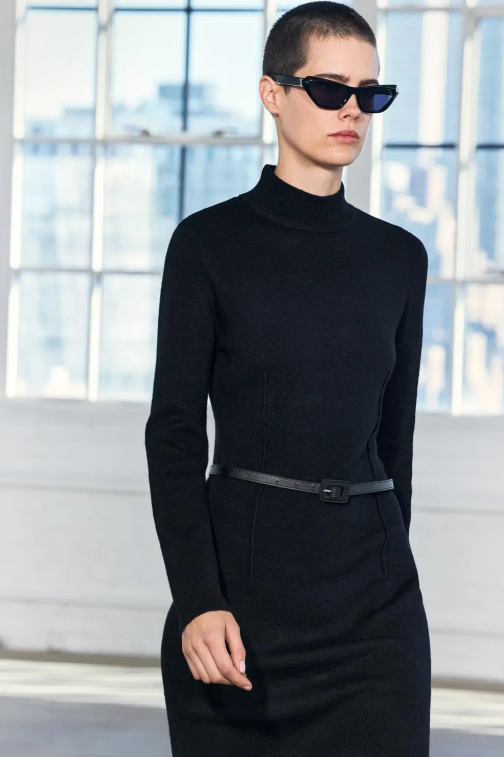 ZARA Vestidos|Cardigan / Camisolas^VESTIDO DE MALHA COM CINTO Preto