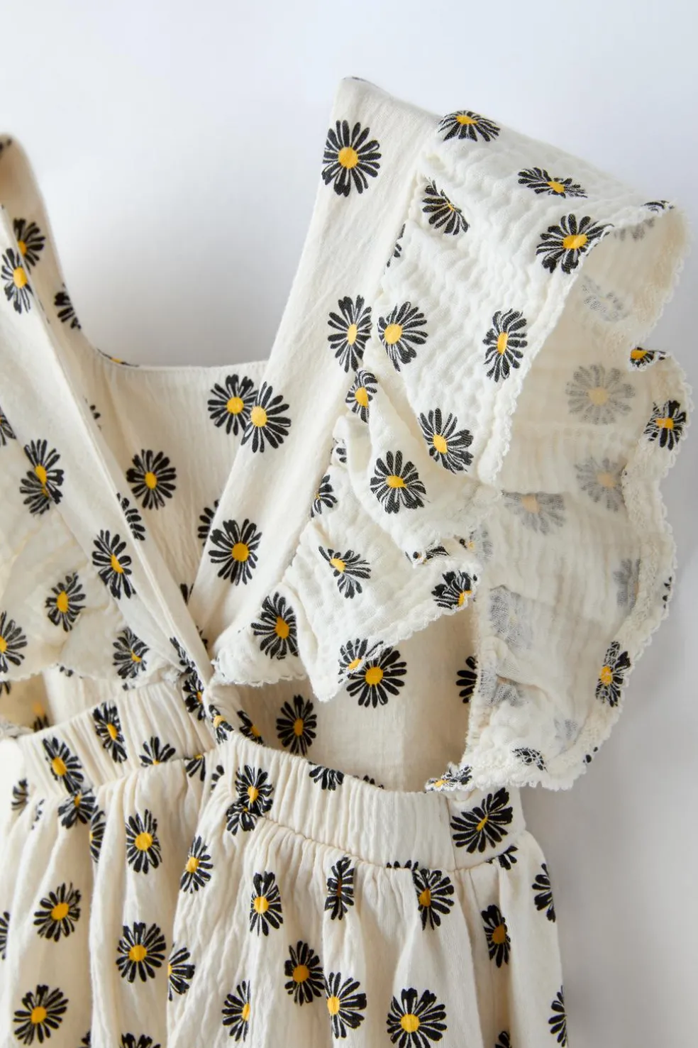 VESTIDO TEXTURA FLORES-ZARA Fashion