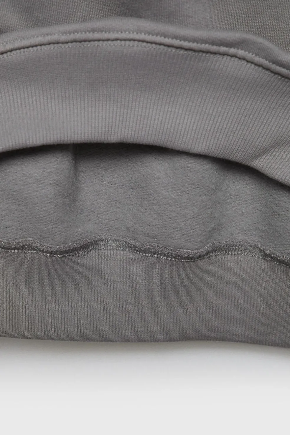 Z3D SWEATSHIRT CROPPED COM DECOTE EM BICO-ZARA Flash Sale
